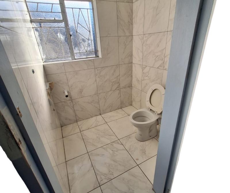 Commercial Property for Sale in Da Nova Western Cape